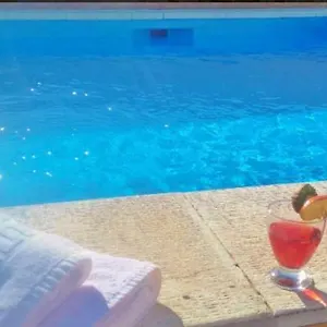 https://marali-nerja.hotelsinnerja.org